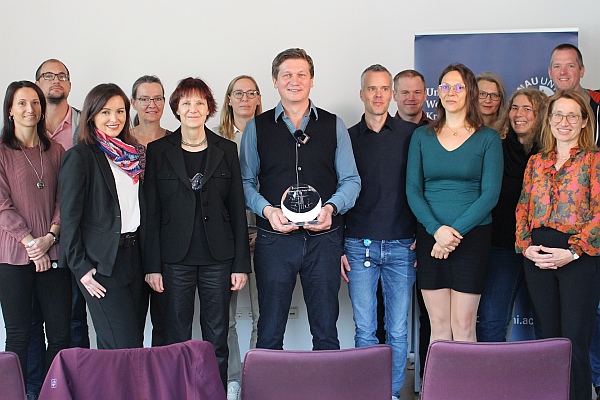 Verleihung des Herbert-Stiller-Preises für tierversuchsfreie Forschung in Krems, Österreich